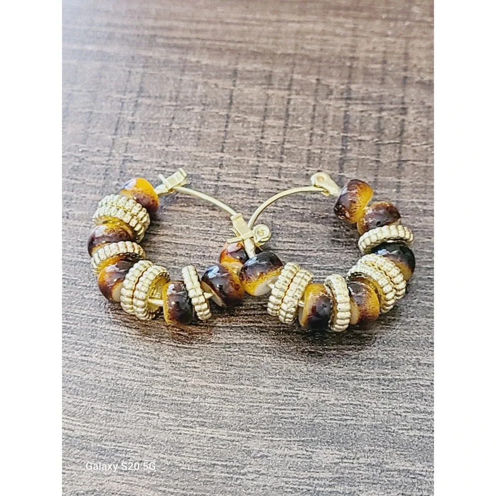 Gold Tone‎ Beaded Hoop Earrings Brown Amber Earth Tone Latch Back 1 Inch